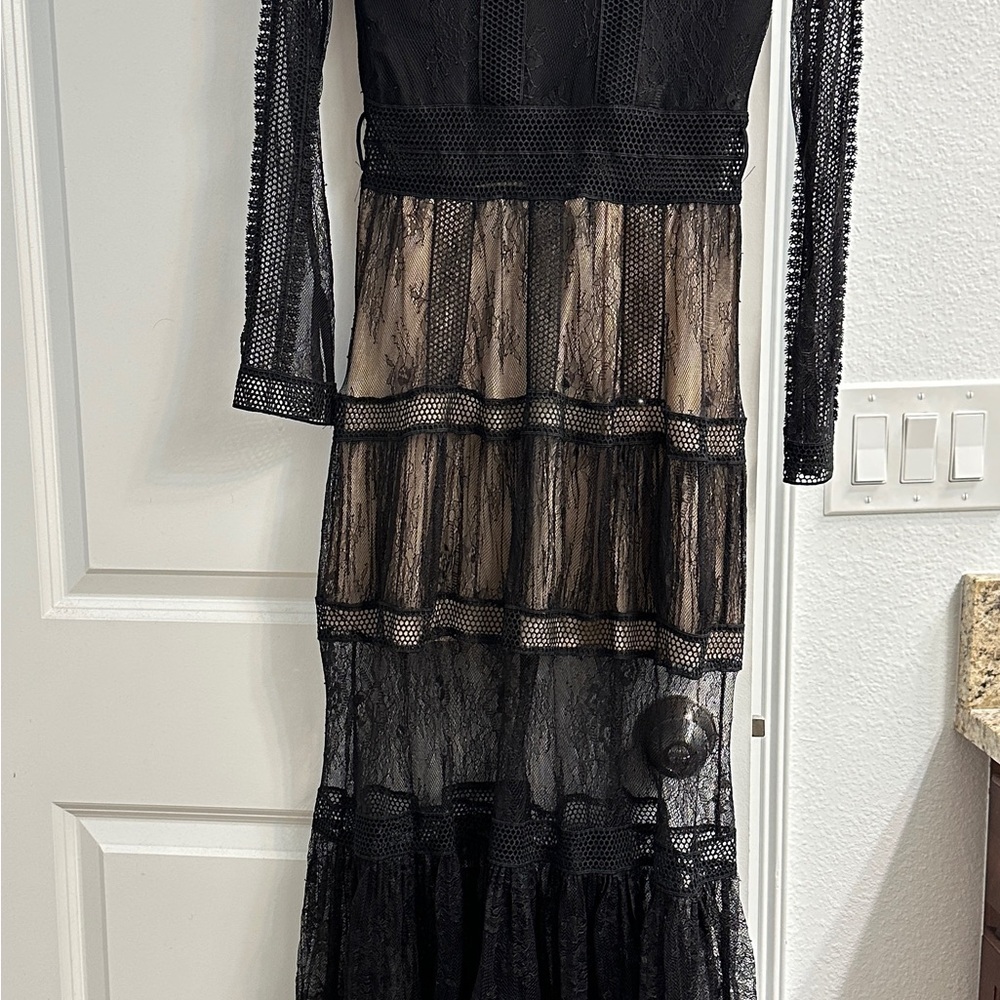 Elegant Black Lace Long Sleeve Dress